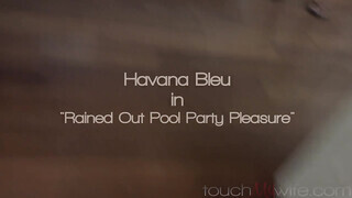 Havana Bleu várja a gigászi brét