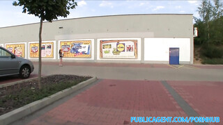 Yvette a lidl parkolójában baszik