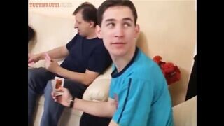 Zsuzsit a kisebbségi zsenge kis csajt partiba nyomják