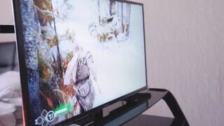 Gamer maca konzolozás helyett kukacot kap