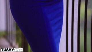 Valentina Nappi két bájdorongot kap