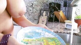 Gigantikus keblű argentin mami és a fiatal pasi