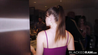 Riley Reid élvezi ha afro amerikaiak szexelik