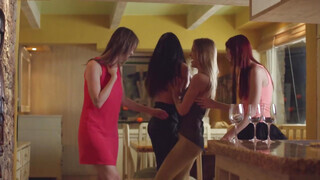 WOWGIRLS - Linda Sweet análba tolva