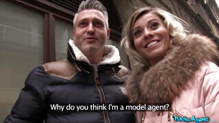 Public Agent - Vicky Love más fószer káróján lovagol
