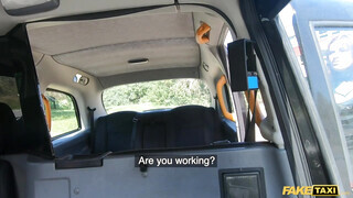 Fake Taxi - Sabien DeMonia a méretes csöcsű örömlány