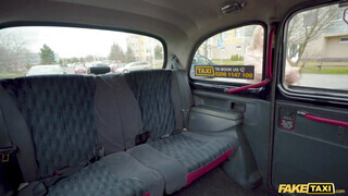 Fake Taxi - Caty Kiss a bájos milf
