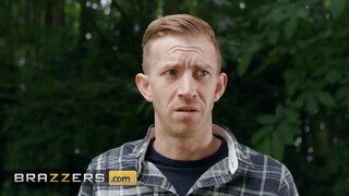 Brazzers - Alice Judge az erdőben kamatyol