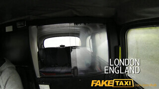FakeTaxi - vörös rövid hajú gádzsi szúk cunija