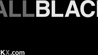 AllBlackX - Cecilia Lion a szenvedélyes szőrös pinás tinédzser