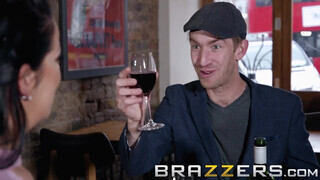 Brazzers - Anissa Jolie élvezi a hatalmas rúdat