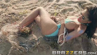 Brazzers - Gia Milana a szívdöglesztő szirén