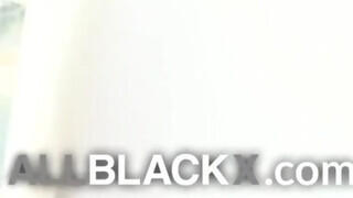 AllBlackX - Lala Ivey a gigantikus cickós zsenge