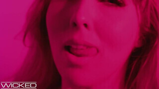 Wicked - Lena Paul szőrös vaginája meghágva