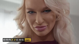 Brazzers - London River gigászi popsikája megdolgozva