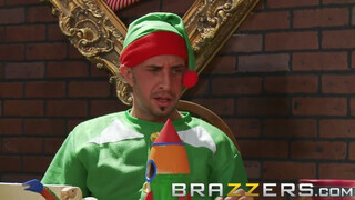 BRAZZERS - Cosplayes csávó keféli a milfeket