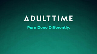ADULT TIME - Lena Paul gigászi csöcseivel masszíroz