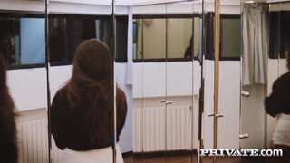 Private com - a főnöknek elégg óriási léce van