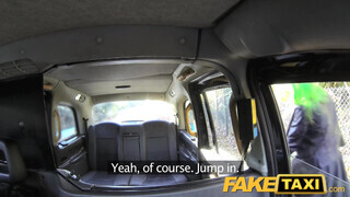 Fake Taxi zöld hajú bige segge kúrható
