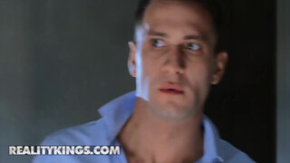 Reality Kings – Lara De Santis segg lyukba is engedi