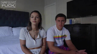 Óriási fenekű fiatal szuka és a hapekja - Hot Guys Fuck