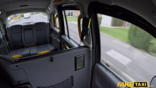 Fake Taxi - Amber Jayne a kívánatos világos szőke milf