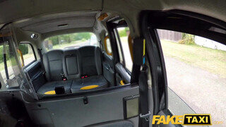 Fake Taxi - Liz Rainbow a perverz zsenge lány