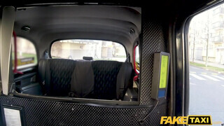 Fake Taxi - 19 éves zsenge csaj szeretkezni akart