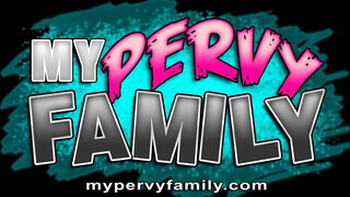 My pervy family - a nevelő hugom egy szexi