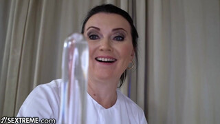 21Sextreme - Hájas anyuka és a tini tinicsaj