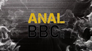 ANALIZED - Anna Rey befogadja a termetes fekete dárdát