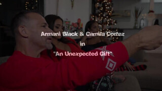 Camila Cortez és Armani Black édeshármasban kettyintenek