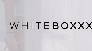 WhiteBoxxx - kettő méretes kannás cseh csajszika és egy szerencsés faszi