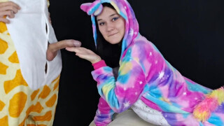 Kate Koss - Cosplayes csajszi bájdorongot szop