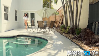 PropertySex - Violet Myers a szőrös suncis ingatlanos