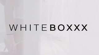 WhiteBoxxx - dögös világos szőke csaj reggel akar baszni