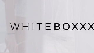 WhiteBoxxx - megujjaztam magam a palim mellett