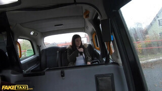 Fake Taxi - Little Eliss a óriási cickós fiatal