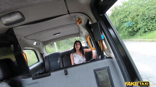 Fake Taxi - Szexy brazil spinét kúr a taxis