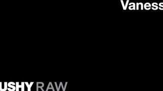 TUSHYRAW - Vanessa várja a ánuszába a hímtagot