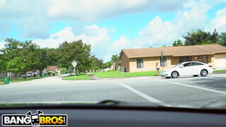 BANGBROS - latin amerikai szuka lógós óriási csöcsei