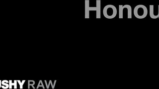 TUSHYRAW - Honour termetes popójába betolják a pöcst