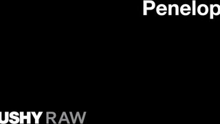 TUSHYRAW - Penelope Cum keményen análba rakva