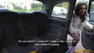 Fake Taxi - Vékony termetes tőgyes kolumbiai lány