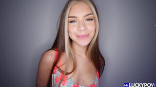 Igazán vonzó 18 éves pipi