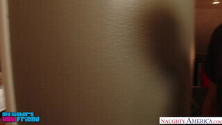 Kennedy Leigh és Ashlyn Molloy édeshármasban kufirconlak - Naughty America
