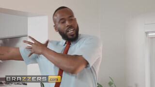 BRAZZERS - Dani Valentina és Lila Lovely a dundi ribancok