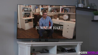 Summer Hart punciba és popó lyukba tolva