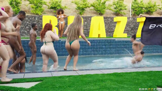 BRAZZERS - Luna Star zsenge csávóval kefél