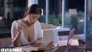 VIXEN - Jade Kush a vonzó ázsiai gádzsi